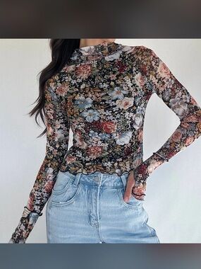 Dealmore floral mesh Longsleeve top small Thumbholes lettuce hem